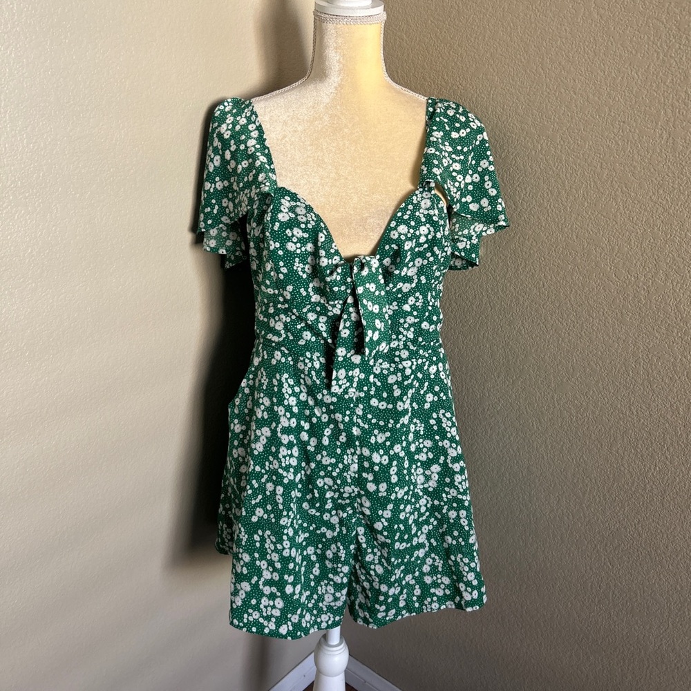 Nova Vintage Green and White Floral romper size XL